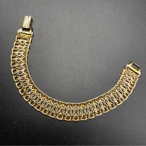 Vintage MONET Gold Tone Link Bracelet